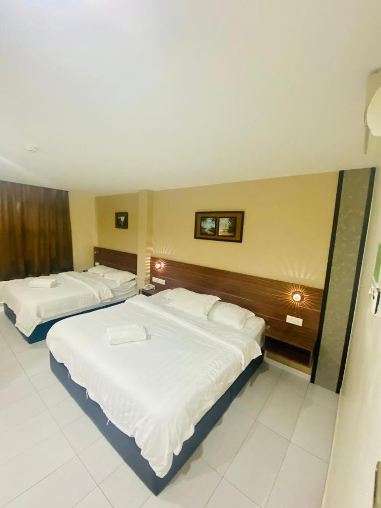 Bg Business Hotel Букіт-Мертаджам Екстер'єр фото