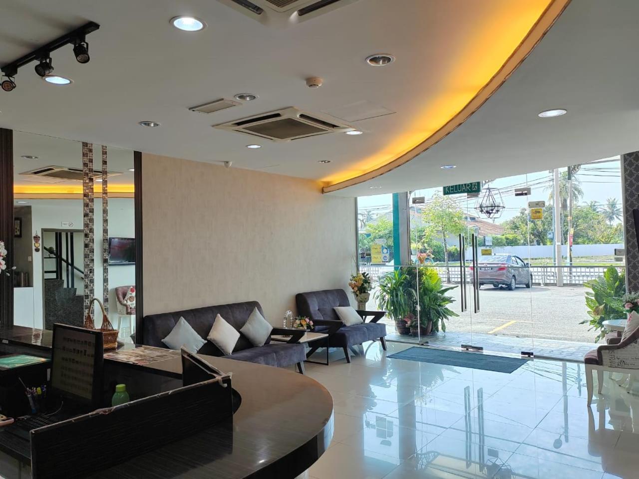 Bg Business Hotel Букіт-Мертаджам Екстер'єр фото